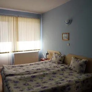 Red House Family House Ξενοδοχείο